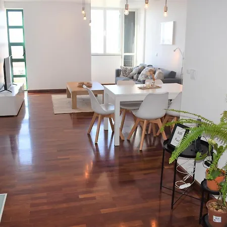 Madeira, 3 Bedroom With Ocean Views In Funchal (Madeira)