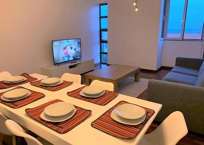 Madeira, 3 Bedroom With Ocean Views In Appartamento Funchal (Madeira)