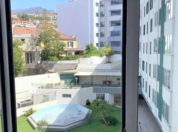 Madeira, 3 Bedroom With Ocean Views In * Funchal (Madeira)