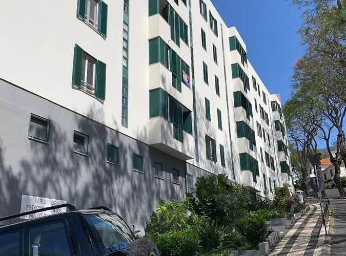 Madeira, 3 Bedroom With Ocean Views In