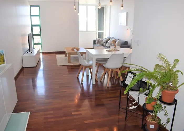 Madeira, 3 Bedroom With Ocean Views In Funchal (Madeira)