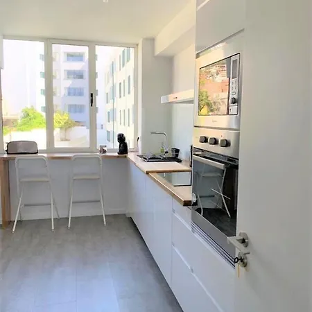 Madeira, 3 Bedroom With Ocean Views In Appartement Funchal (Madeira)