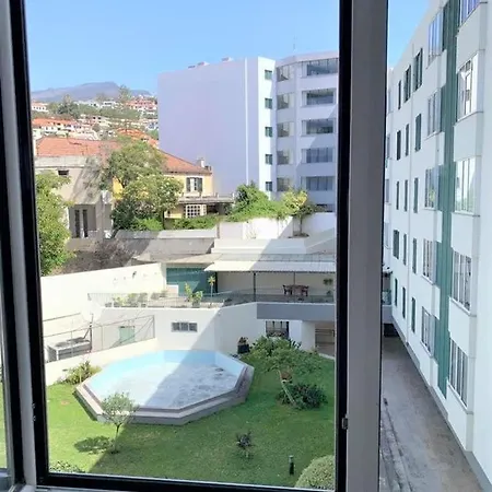 Madeira, 3 Bedroom With Ocean Views In * Funchal (Madeira)