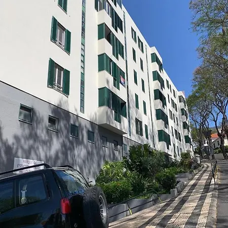 Madeira, 3 Bedroom With Ocean Views In