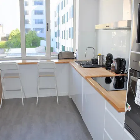 Madeira, 3 Bedroom With Ocean Views In * Funchal (Madeira)