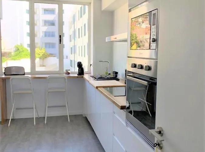 Madeira, 3 Bedroom With Ocean Views In Apartament Funchal (Madeira)