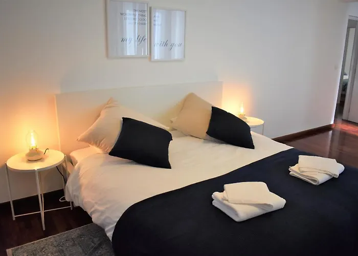 Madeira, 3 Bedroom With Ocean Views In Apartament Funchal (Madeira)
