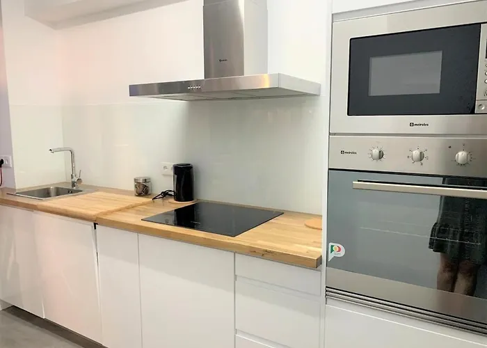 Madeira, 3 Bedroom With Ocean Views In Apartment